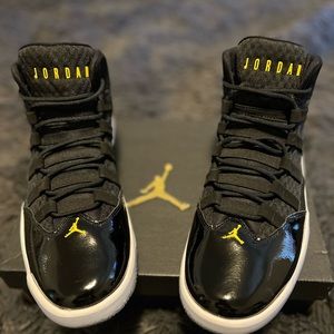 Men’s Jordan access size 11.5